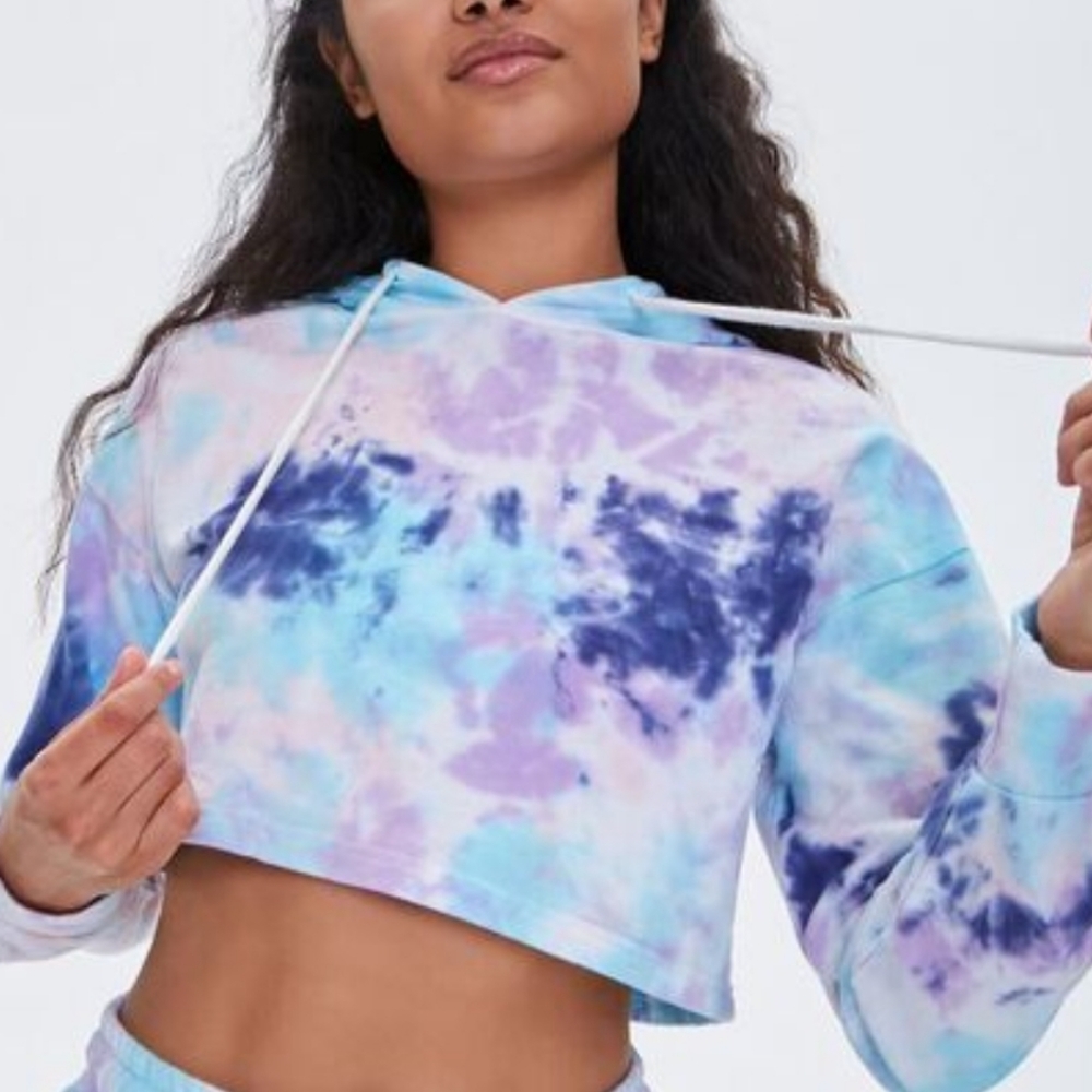 Cropped tie dye hoodie